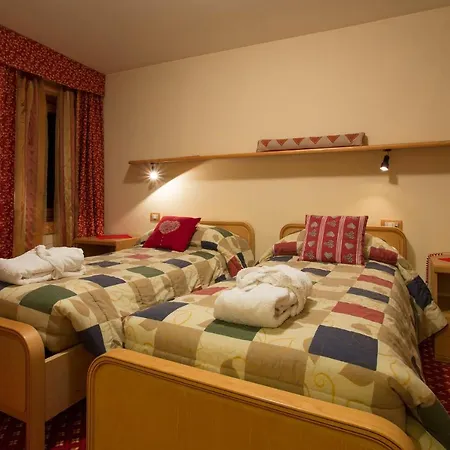 Apartments Suites Lac Bleu Breuil-Cervinia Exterior foto